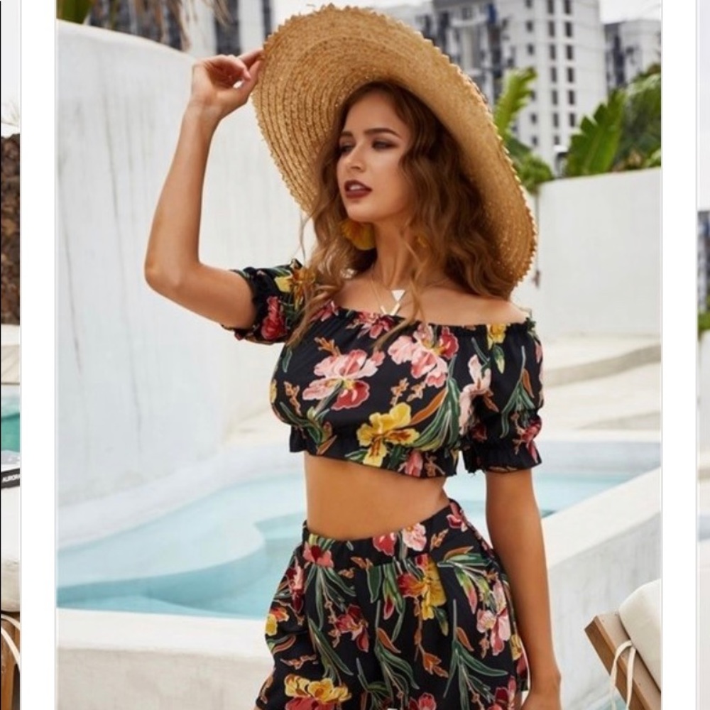 Black floral crop top short set